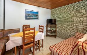 Awesome Apartment In Novi Vinodolski