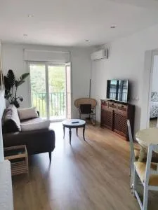 Apartamento moderno con oficina y balcón - Carabanchel Bajo