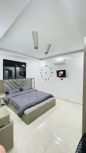 شقة مفروشة في الزرقاء مدينة الشرق - Dawqarah