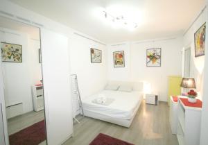 Kandinsky business apartment with workspace in Belgrade, Serbia