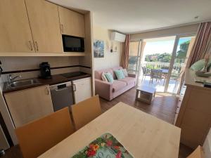 CAP ESTEREL Allée des Fleurs - Appartement CLIMATISE 5 personnes vue mer