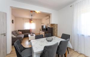 2 Bedroom Nice Home In Krusevo 