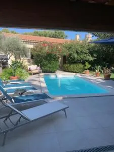 Maison Le Coin Joli - Істр