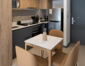 HOM I WiFi, AA, Gym, Lavanderia, Metro Parque Almagro