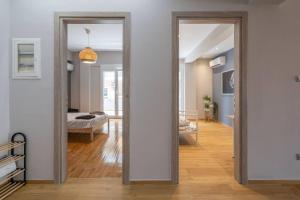 Central 3bdr 3bth apt with big terrace & fast wifi