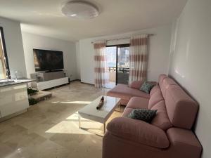 Compact room in beautiful 4bedroom penthouse
