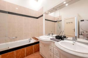 Appartements Bordeaux Palais Centre historique Balcon : photos des chambres