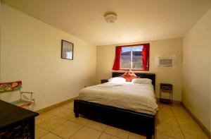 Beach Bungalow, Pool and direct Beach Access