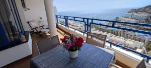 Ocean view apartment in Taurito, Mogan - Top Floor