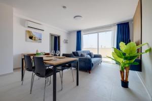 Wave Crest Holiday Apartments by Buena Vista