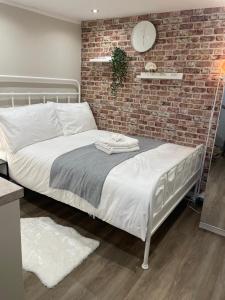 the manchester signature studio A