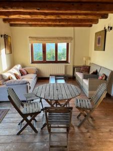 Vintage House Hancnel