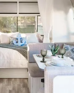 Off Grid RV Bermuda - Camden