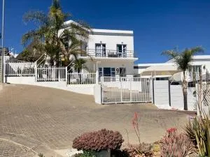 Knottinghill Studio - About 500 meters from Lady Pohamba Hospital and Grove Mall - Rehoboth