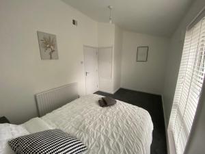 Woolwich - House - Sleeps 5 - Garden - Parking