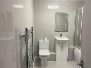 Woolwich - House - Sleeps 5 - Garden - Parking