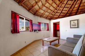 Beach House Palapa 4BR retreat