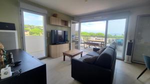 Appartement climatisé T3 vue mer de 63 M2 - 2 chambres et belle terrasse de 23 M2