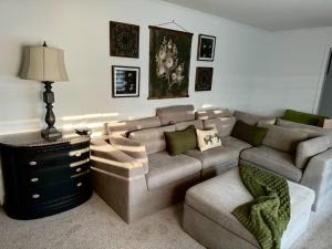 Retro Luxe - Vily, Macon