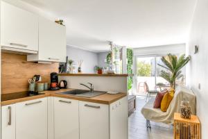 Jungle Suite Terrasse vue Port Wi-Fi, Clim, linge & ménage inclus