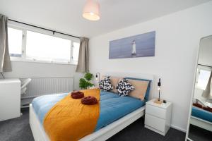 Spacious - 3 Bed - Free Parking
