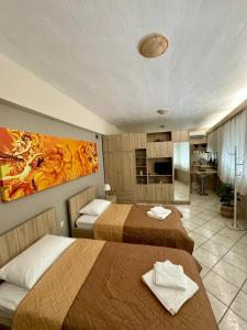 GoldenEva Retreat