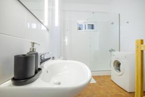 Aletheas Sea View Apartment