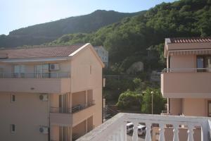 Spacious 2Bedroom Flat Budva Becici