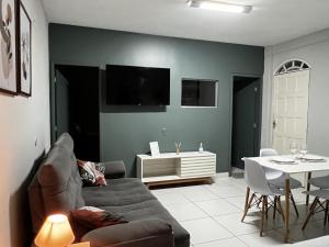 Kitnet Aconchegante em ambiente Familiar a 100m Praia Camburi com Garagem