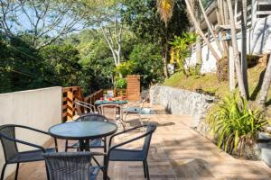 Gray House - Com piscina pertinho do mar!