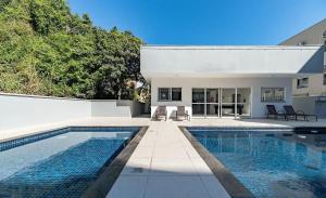 Ingleses Apart - Vista marPiscina