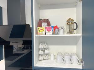 City Centre - Sleeps 4 & Free Parking