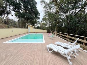 Sítio 3 qtos - Piscina - WiFi - Quadra de areia