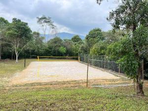 Sítio 3 qtos - Piscina - WiFi - Quadra de areia