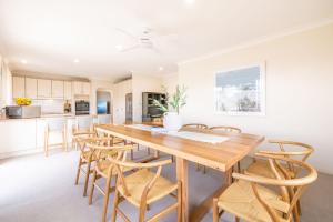 16 Grandview Cl - water views, air con and Wi-Fi