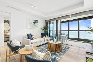 LUXURY Units at the Jewel Residences - Q Stay