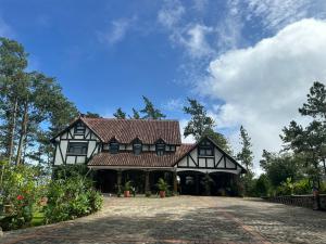 Cerro Azul Mountain Retreat