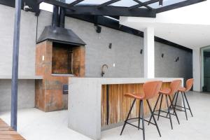 Acogedor apartamento en Equipetrol con piscina, wifi, balcon