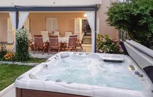 Pet Friendly Home In Karakasica