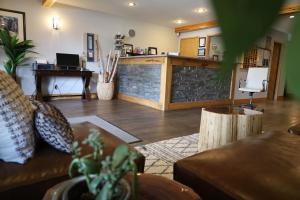 Glacier Mountain Lodge