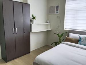 Vista GL Taft Studio Unit