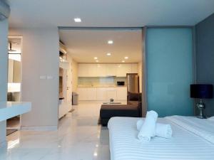 Condominium - Sukhumvit Soi 5 BTS Nana- Room Size 47m2