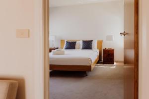 St Helens shack with pool and water views