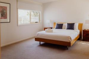 St Helens shack with pool and water views