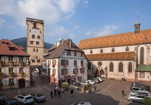 Hotels Hotel De La Tour : photos des chambres