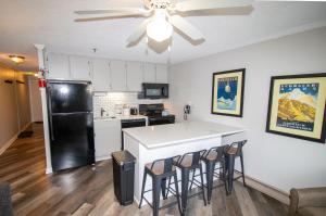 ML309 Back Exit Leads To Slopes Gated Parking Wi-Fi