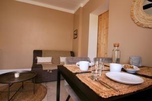 Appartements Tiny Harmony - Logement confortable avec jardin et jacuzzi prives pres d’Aix en Provence : photos des chambres