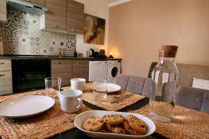 Appartements Tiny Harmony - Logement confortable avec jardin et jacuzzi prives pres d’Aix en Provence : photos des chambres