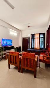 Raga Homestay- Purple Retreat- 2BHK Apartment