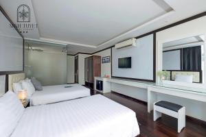 Minh Tuyết Luxury Hotel